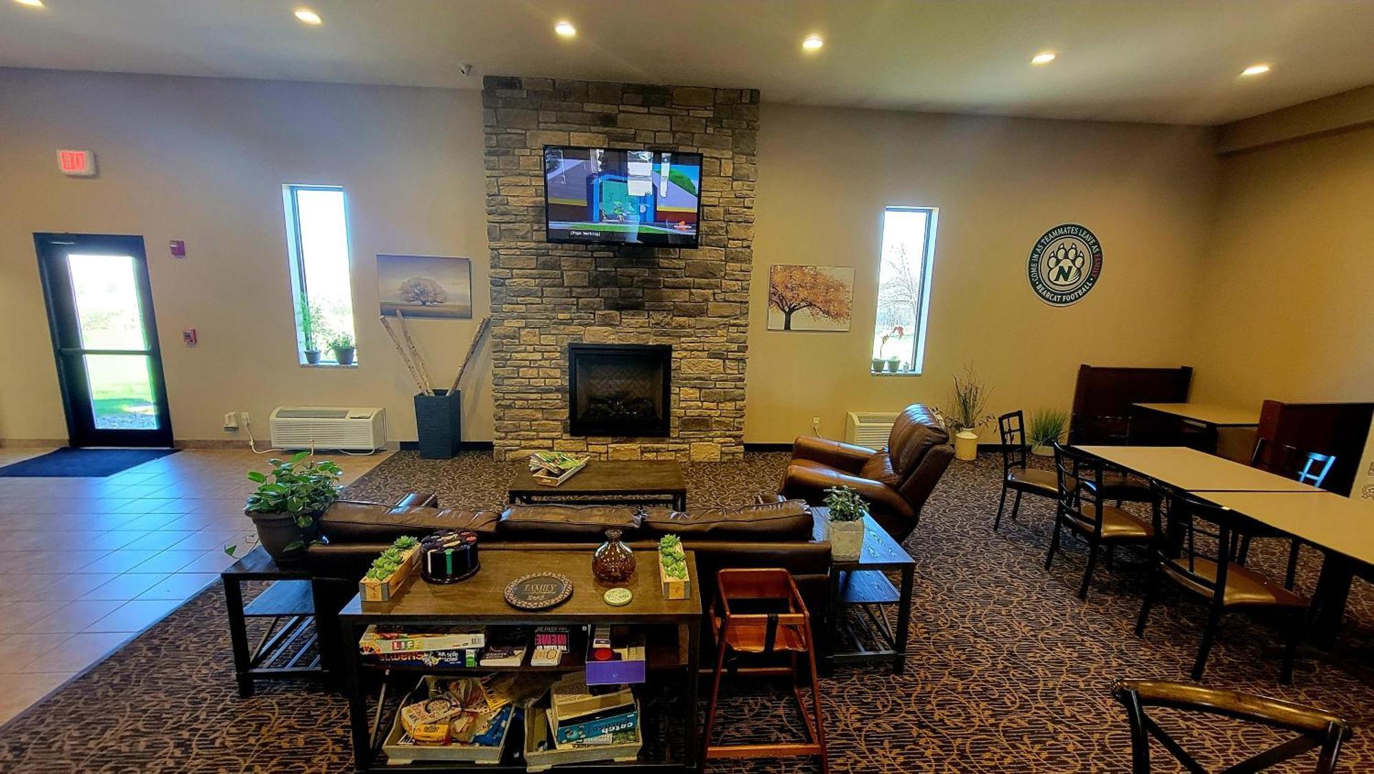 Cobblestone Inn & Suites Maryville Экстерьер фото