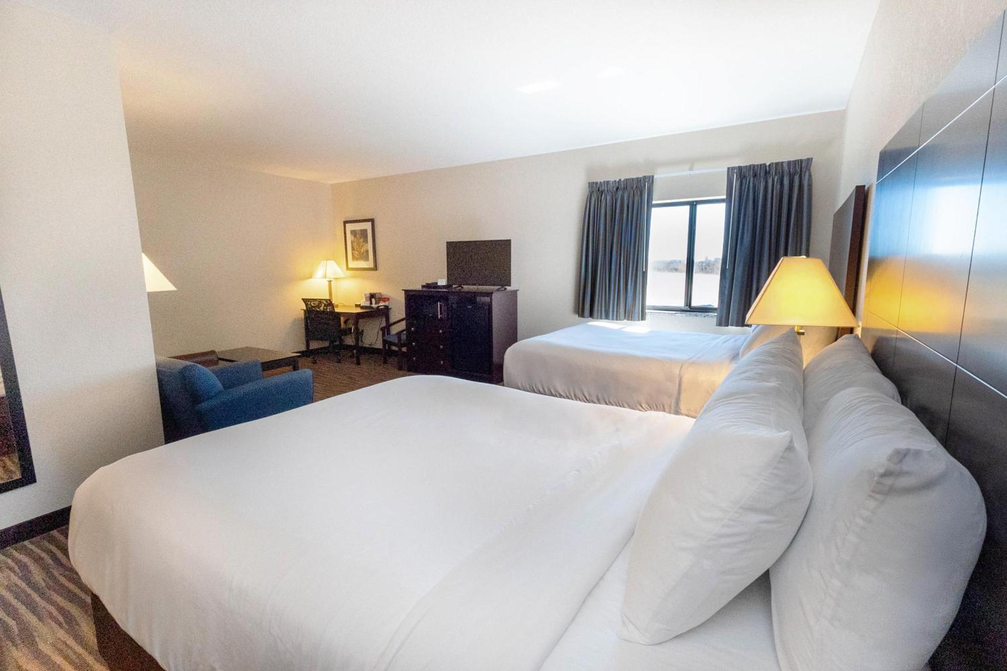Cobblestone Inn & Suites Maryville Экстерьер фото