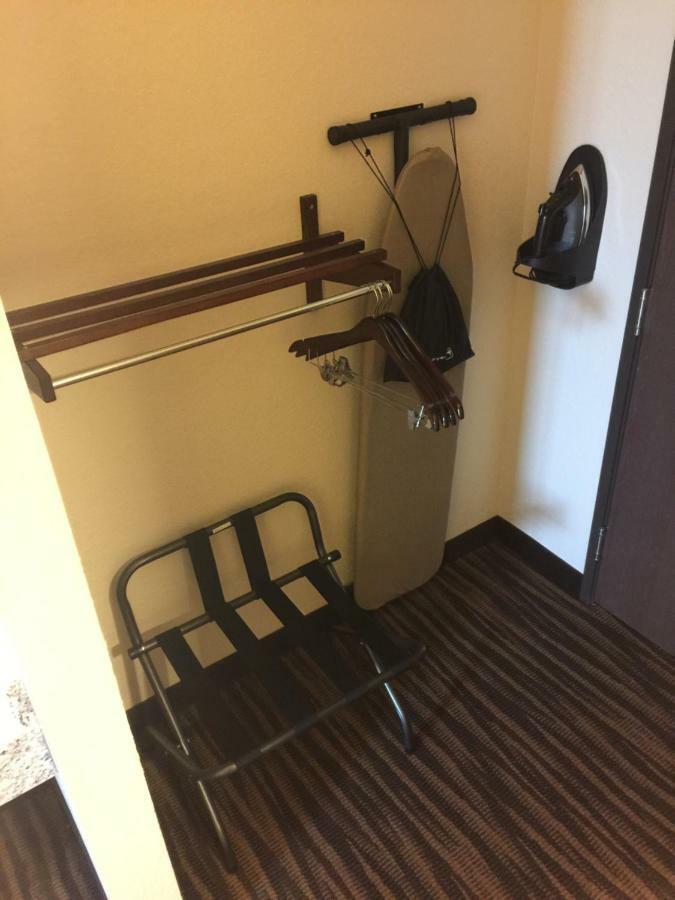 Cobblestone Inn & Suites Maryville Экстерьер фото